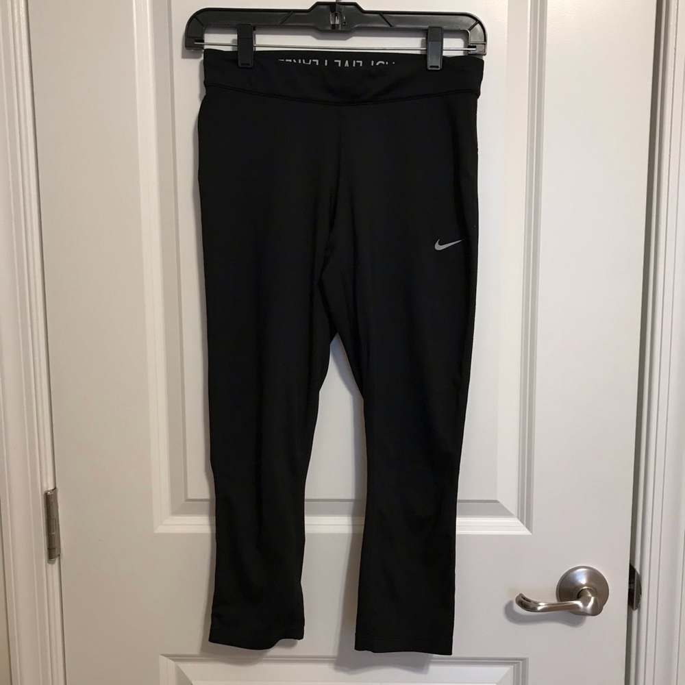 Nike Pro Dri-Fit Capris Leggings